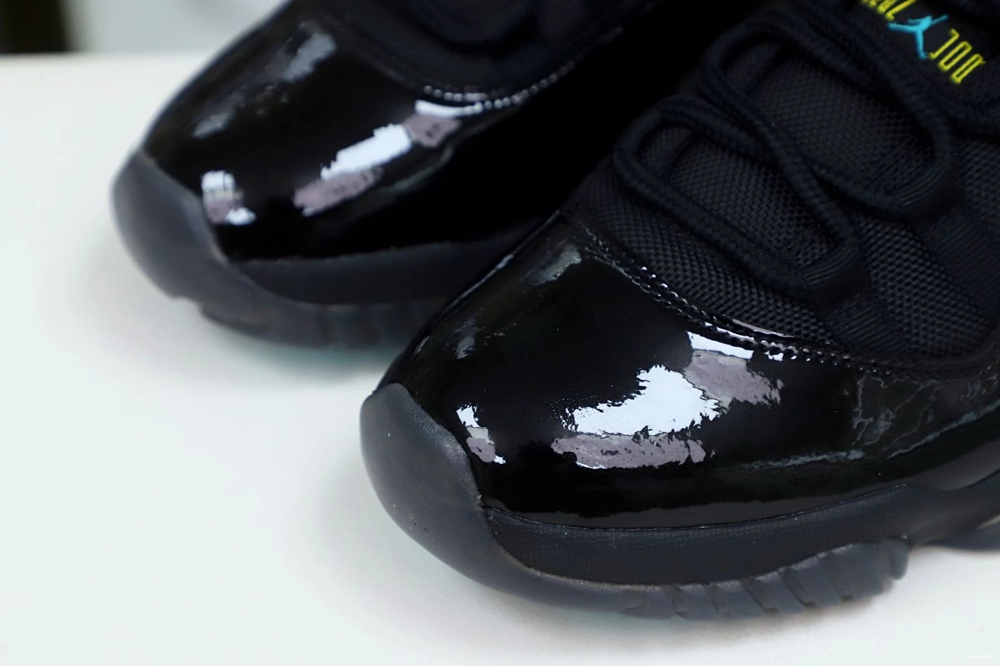 RETRO JORDAN GAMMA BLUE AIR 11 0911